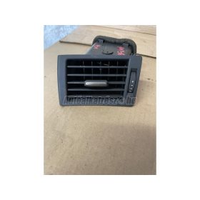 AUDI A4 - 2004 - 8E0820901F  - szellőző nyílás rács