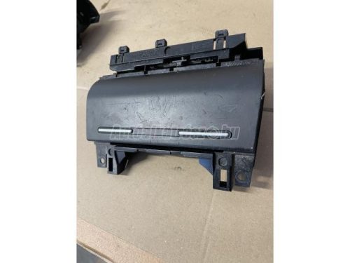 AUDI A4 - 2003 - 8E0857951 - hamutál