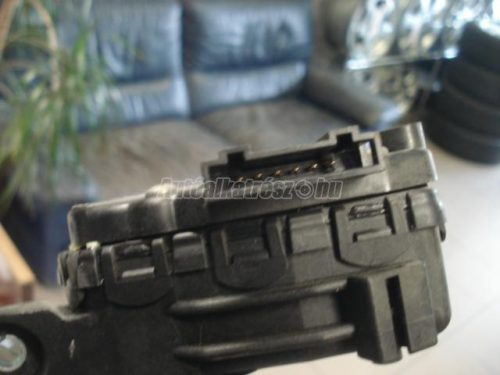 AUDI A4 - 2003 - 8E1721523B - gázpedál potenciométer