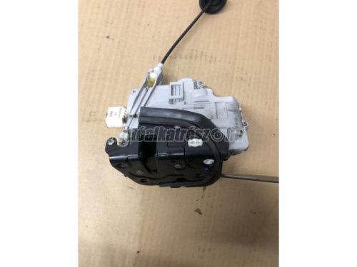 AUDI A4 - 2006 - 8E1837016AA - ajtó zár