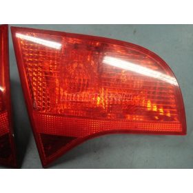 AUDI A4 - 8E9945094A - hátsólámpa