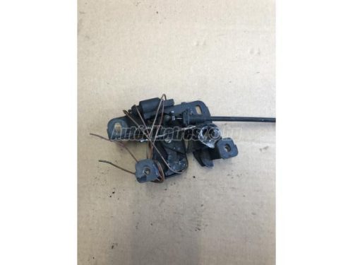 AUDI A3 - 2000 - 8L0823509C - motorháztető zár