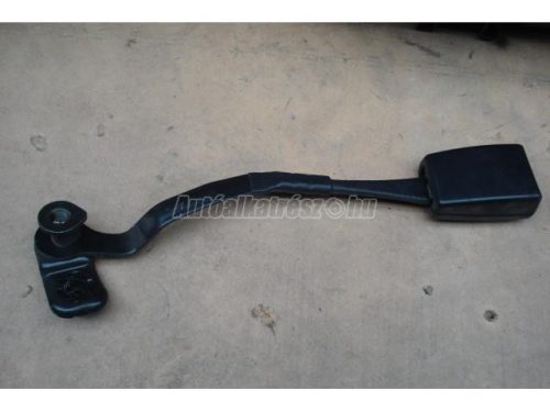 AUDI A3 - 2000 - 8L0858675K - biztonsági öv csat