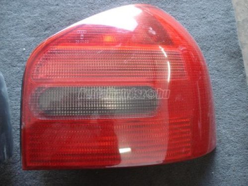AUDI A3 - 1998 - 8L0945096 - hátsólámpa