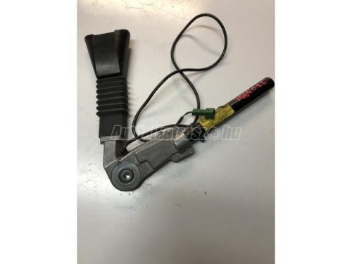 biztonsági öv feszítő