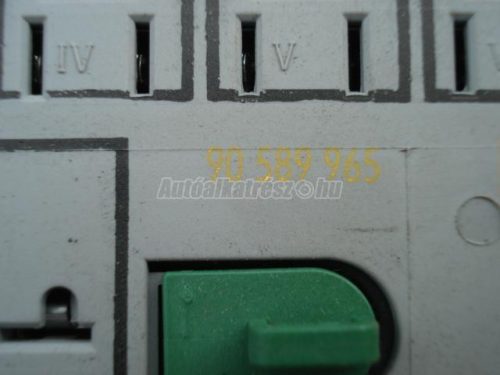 OPEL ASTRA G - 2001 - 90589965 - biztosítéktábla