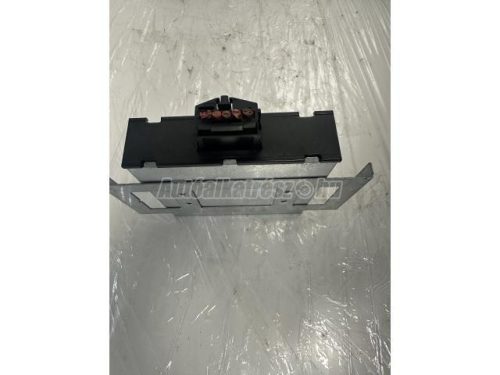 feszültségszabályzó