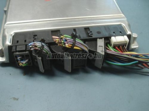 MERCEDES-BENZ C-OSZTÁLY - 2003 - A1121533779, 0261208065 - motorvezérlő elektronika