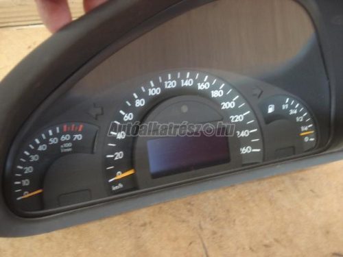 MERCEDES-BENZ C-OSZTÁLY - 2003 - A2035407611 - kilométer óra