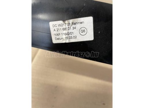 MERCEDES-BENZ E-OSZTÁLY - 2004 - A2116800134 - rádió keret