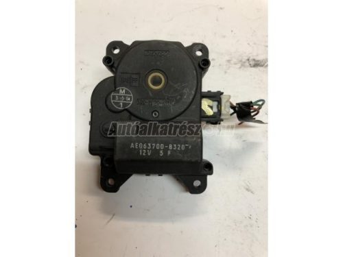 TOYOTA RAV 4 - 2002 - AE063700-8320 - fűtésmotor vezérlő