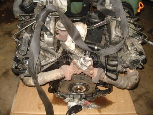 AUDI A6 - 2000 - AFB - motor egyben