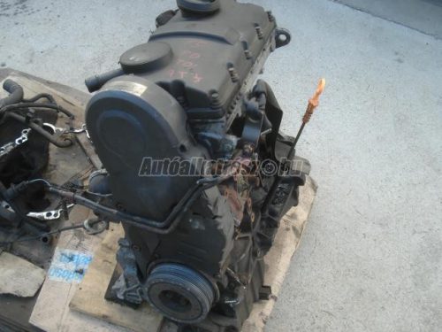 VOLKSWAGEN PASSAT V - 2000 - ATJ - motor egyben