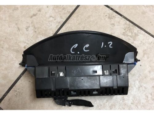 többfunkciós kijelző