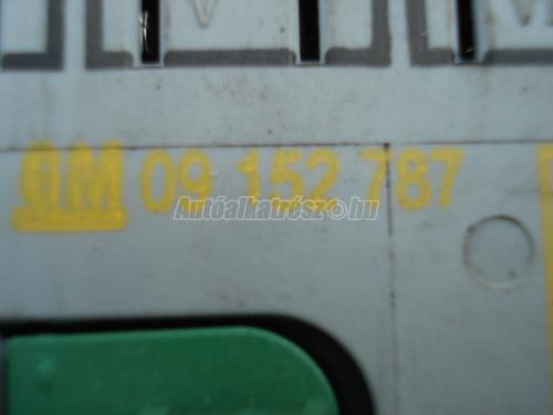 OPEL VECTRA B - GM09152787 - biztosítéktábla