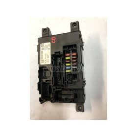 OPEL CORSA D - 2008 - GM 13301560 - biztosítéktábla