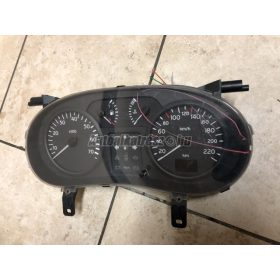 RENAULT CLIO - 2003 - P8200261119 - km óra