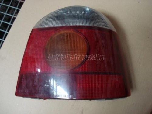 hátsó lámpa