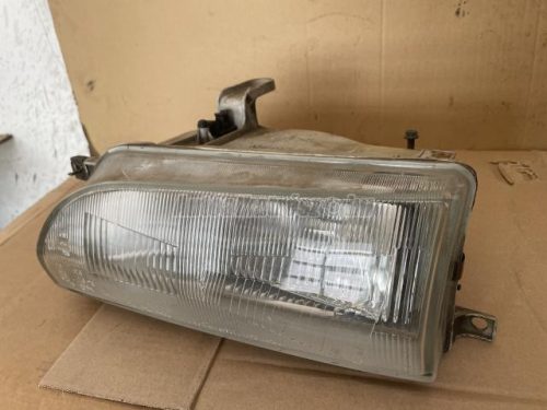TOYOTA COROLLA - főfényszóró