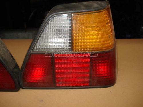 VOLKSWAGEN GOLF II - hátsó lámpa