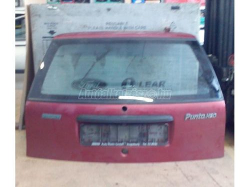FIAT PUNTO - csomagtér ajtó