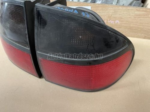 hátsó lámpa