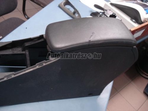 RENAULT LAGUNA - könyöklő