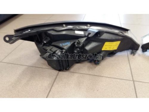 FORD FOCUS - 2000/02 - fényszóró