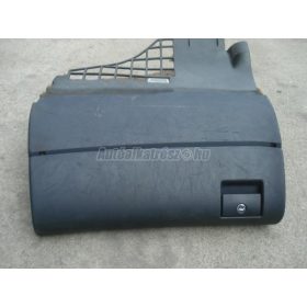 AUDI A4 - 2000 - kesztyűtartó