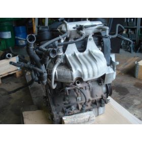 VOLKSWAGEN BORA - motor egyben