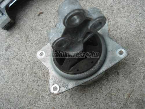 OPEL VECTRA C - 2004 - motortartó bak