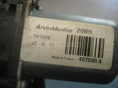 motoros ablakemelő szerkezet