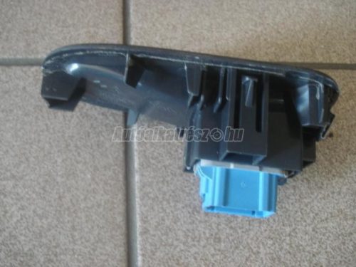 ablakemelő kapcsoló