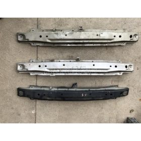 lökhárító merevítő