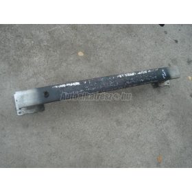 lökhárító merevítő