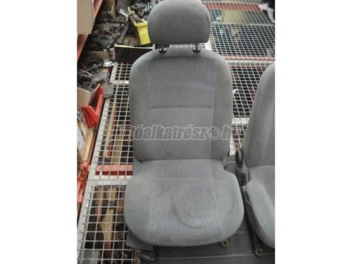 FORD FOCUS - 2000 - ülés
