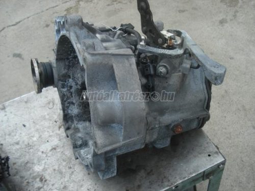 VOLKSWAGEN FOX - 2006 - váltó