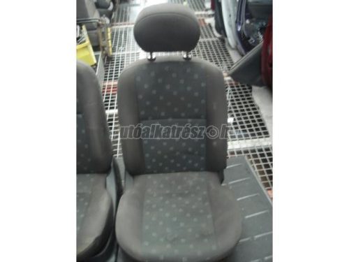 FORD FOCUS - 2000 - ülés