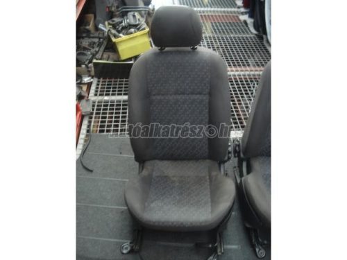 FORD FIESTA - 2000 - ülés
