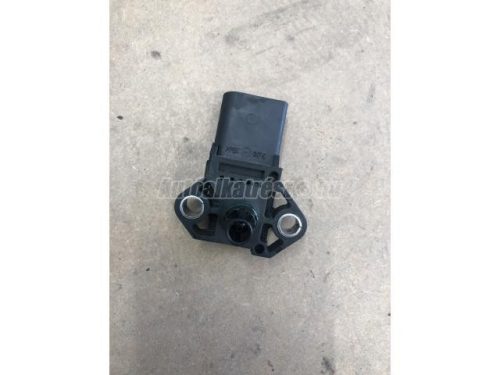 VOLKSWAGEN SHARAN,  JETTA,  PASSAT,  TOURAN,  TOUAREG,  MULTIVAN | SKODA OCTAVIA,  PRAKTIK,  SUPERB | AUDI A1,  A3,  Q5,  TT,  A4,  A6 - 2005 - 0281002401 - érzékelő, töltőnyomás