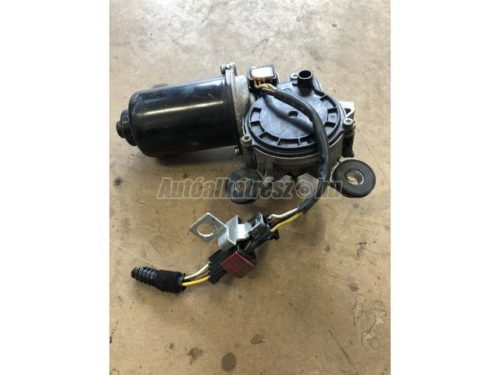 ablaktörlő motor