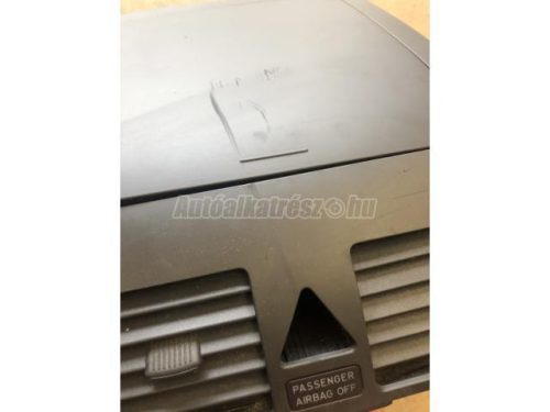 VOLKSWAGEN TOURAN - 2006 - középső tároló rekesz + szellőző rács kerettel