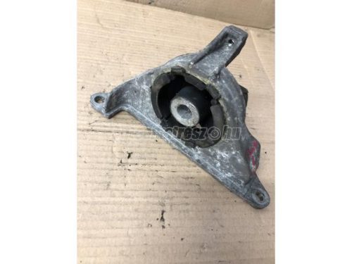 FIAT PUNTO - 2002 - motortartó bak