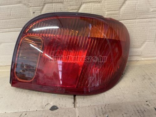 TOYOTA YARIS - 2004 - lámpa