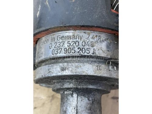 VOLKSWAGEN PASSAT,  TRANSPORTER,  GOLF III,  VENTO,  GOLF | AUDI COUPE,  100,  80,  CABRIO | SEAT TOLEDO,  IBIZA,  CORDOBA - 1994 - 037905205J - gyújtáselosztó