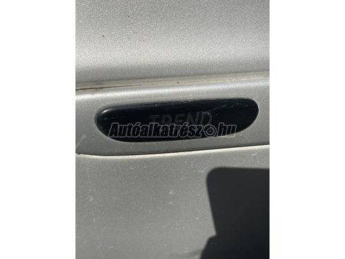MERCEDES-BENZ VANEO - 2004 - ajtó