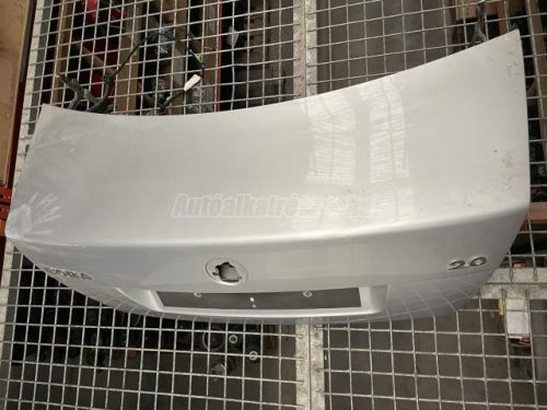 VOLKSWAGEN BORA - 2000 - csomagtér ajtó