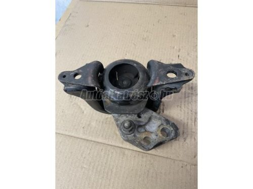TOYOTA YARIS - 2004 - motortartó bak