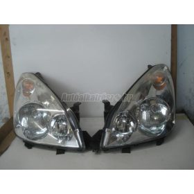 TOYOTA COROLLA VERSO - 2006 - lámpa