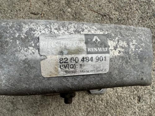 lökhárító tartó